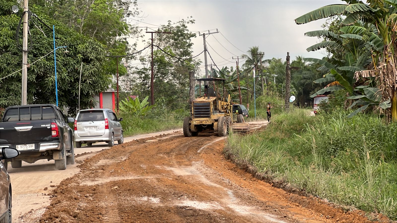 DPUPR Berau Kerahkan TRC Guna Perbaiki Jalan Gurimbang – Sukan
