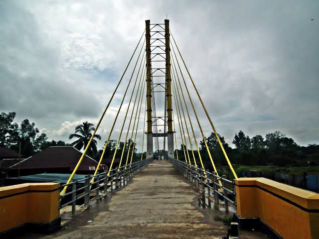 Pemkab Berau Lanjutkan Perbaikan Jalan dan Jembatan Pulau Besing