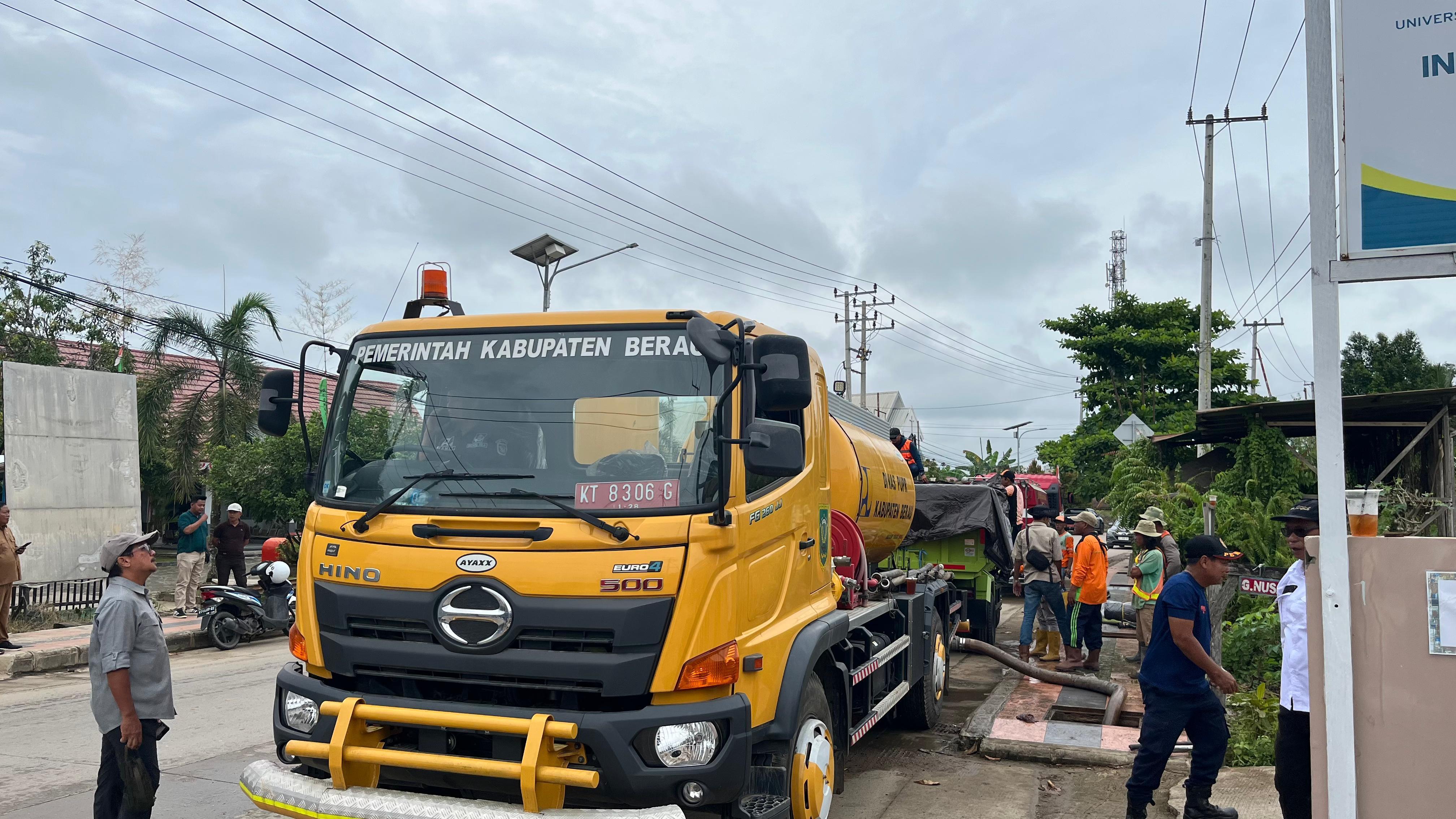 Banjir dan Drainase Tersumbat Masih Jadi Keluhan Warga Berau, Truk Penyedot Lumpur Senilai Rp3 Miliar Milik DPUPR Ternyata Belum Bisa Dimaksimalkan karena Terkendala Kekurangan Personel